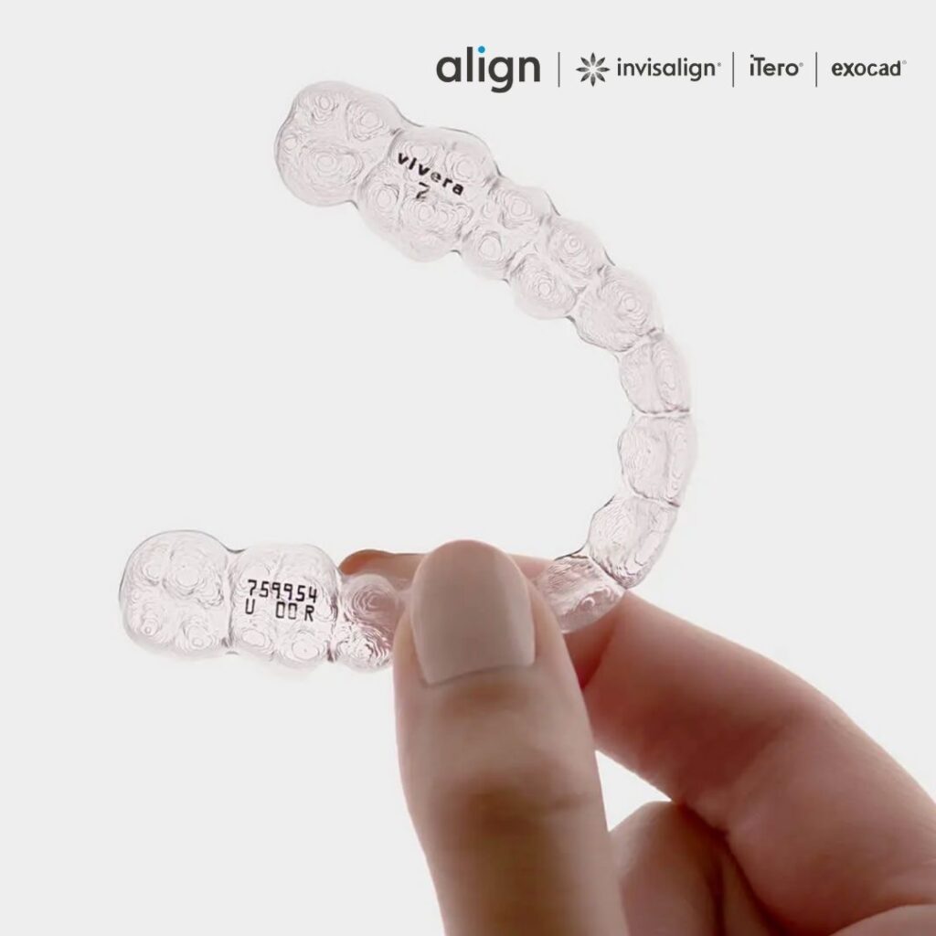 VIVERA aligner, een innovatieve oplossing voor orthodontische behandelingen zonder zichtbare beugel